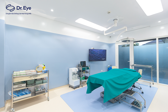 Slider image (3) Dr. Eye Aesthetic Clinic